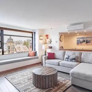 https://carleton-lodge-by-outpost.hotels-of-whistler.com